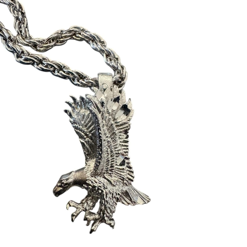 Vintage Silver‎ Tone Metal Eagle Pendant on 17" Chain Necklace